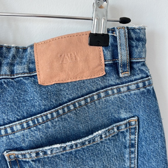 ZARA High Waisted Mom Jean - Picture 4 of 5